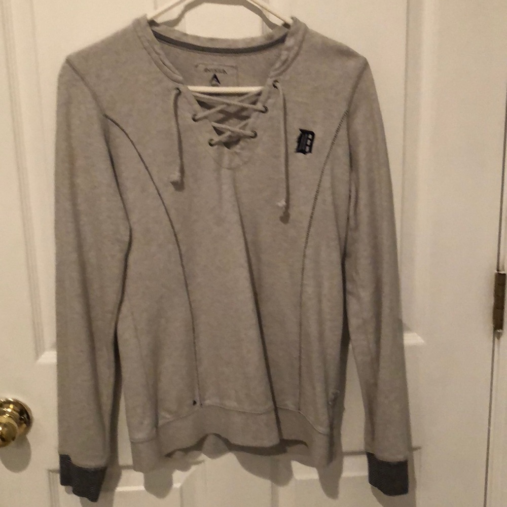 Detroit tigers crew neck